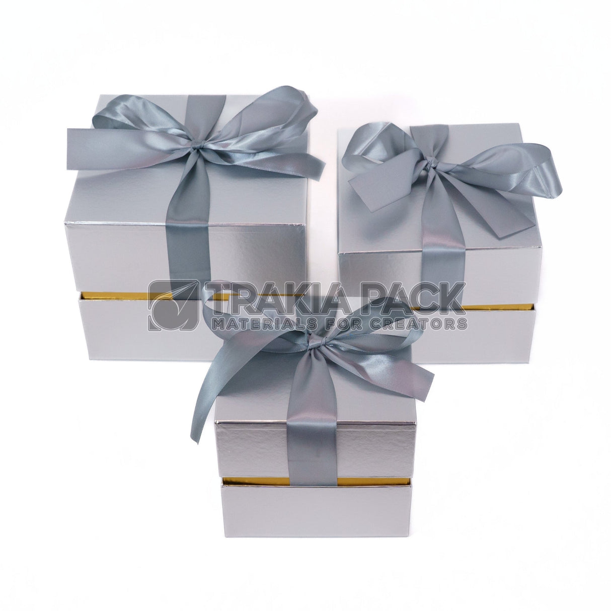 Кутии квадрат металик с панделка 3бр/ 22х22х16см - сребърни